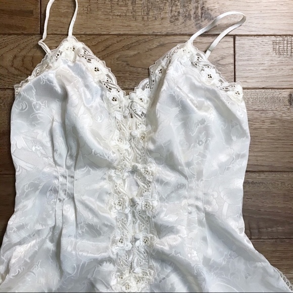 VINTAGE Victoria’s Secret cream teddy Small y2k - Picture 2 of 7